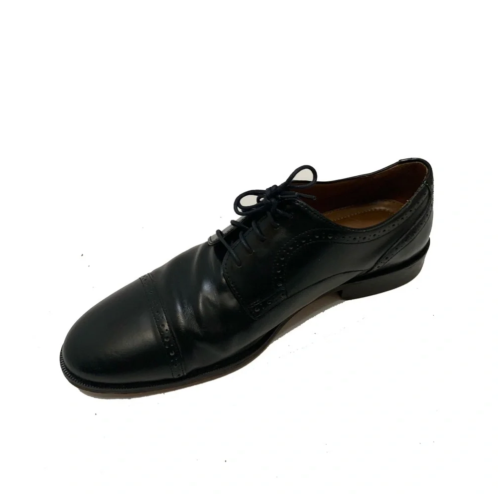 11 / Johnston & Murphy Black Oxford Shoes